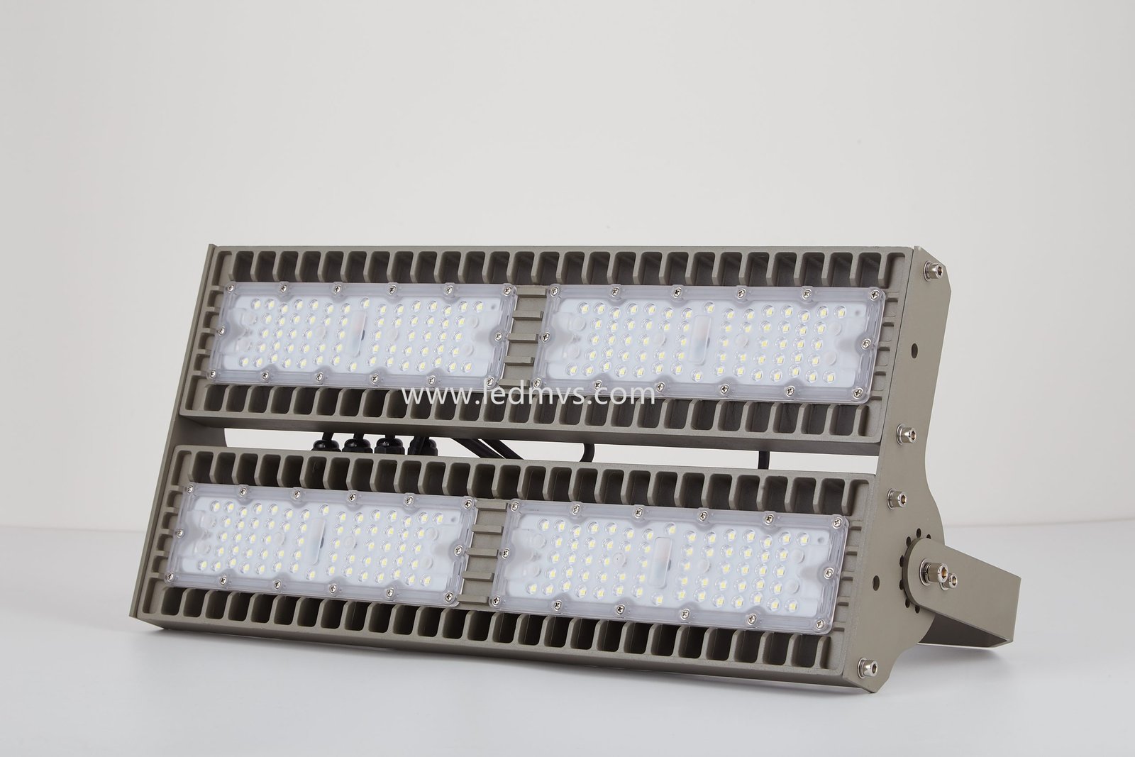 200W LED flood light FL200W-B, high power industrial outdoor lighting fixture for large area and warehouse illumination