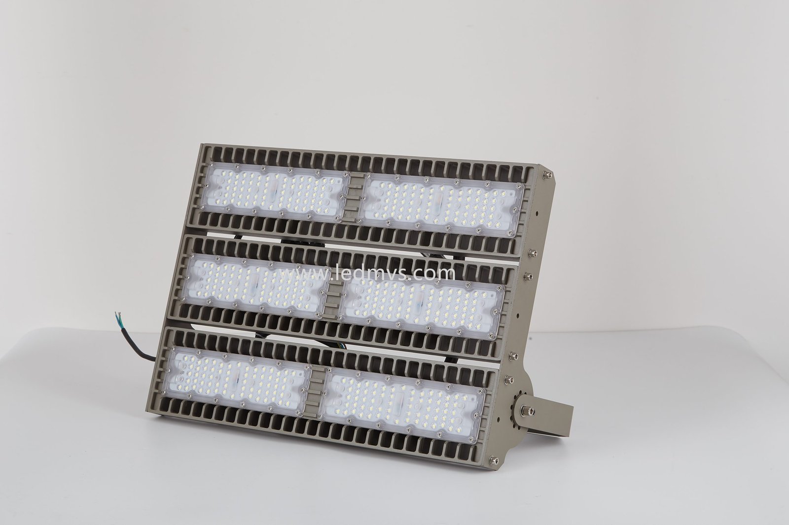 300W LED flood light FL300W-B, ultra high power industrial outdoor lighting fixture for stadium and large area illumination